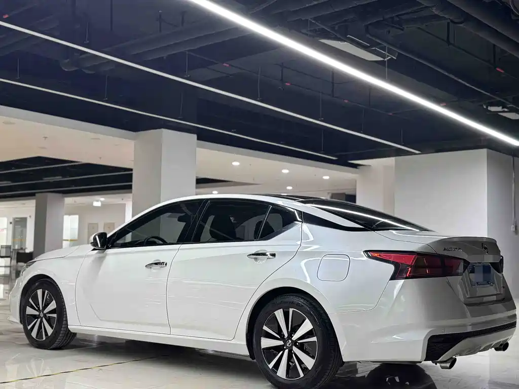 Nissan Teana — миниатюра 4