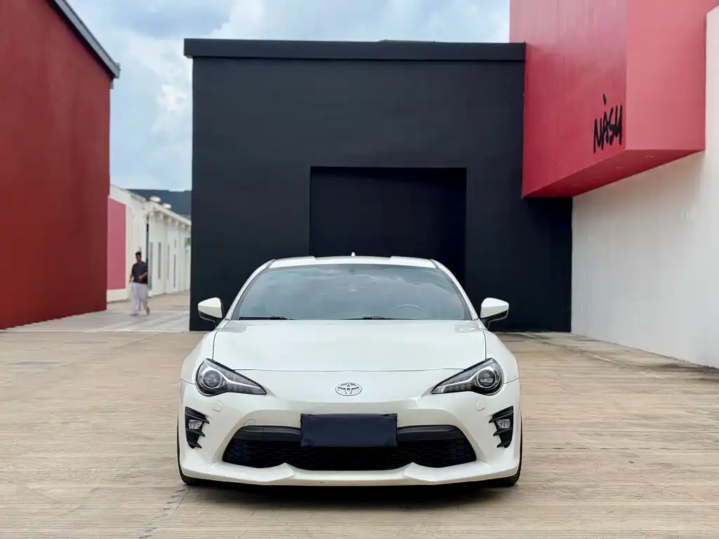Toyota 86 — миниатюра 2