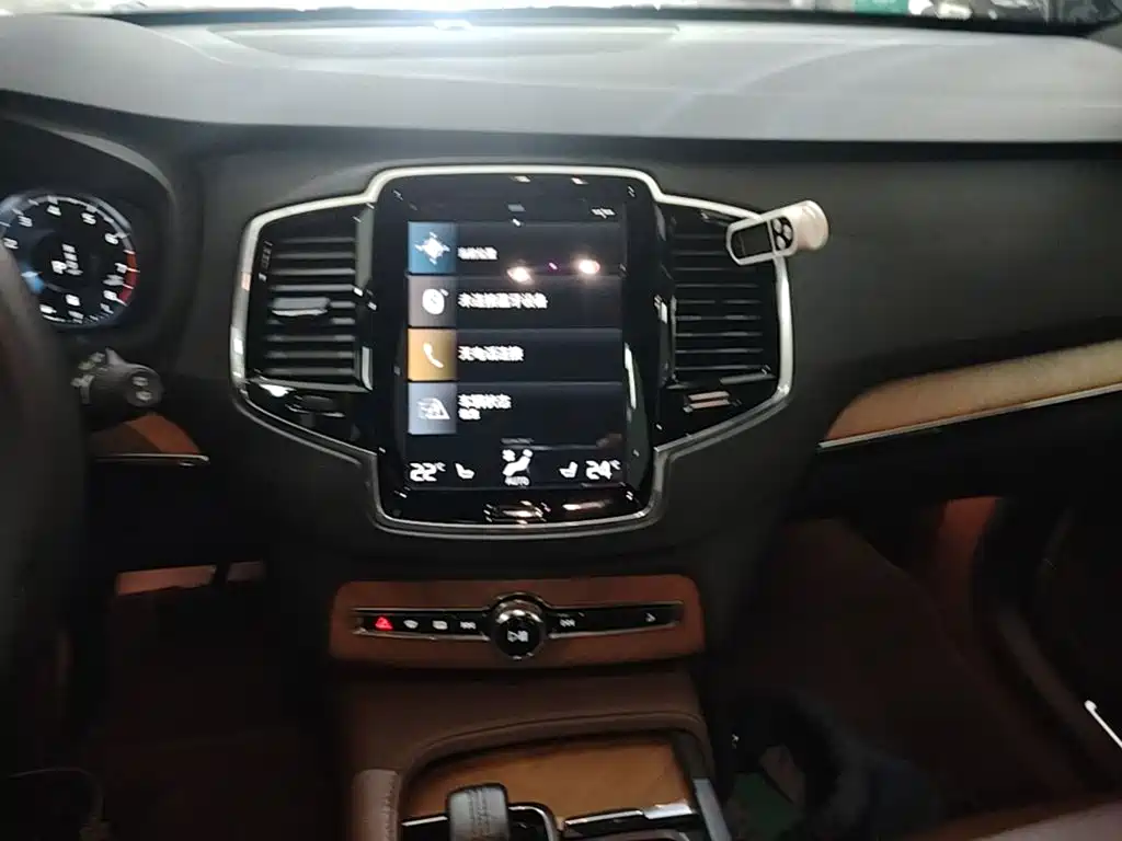 Volvo XC90 — миниатюра 13