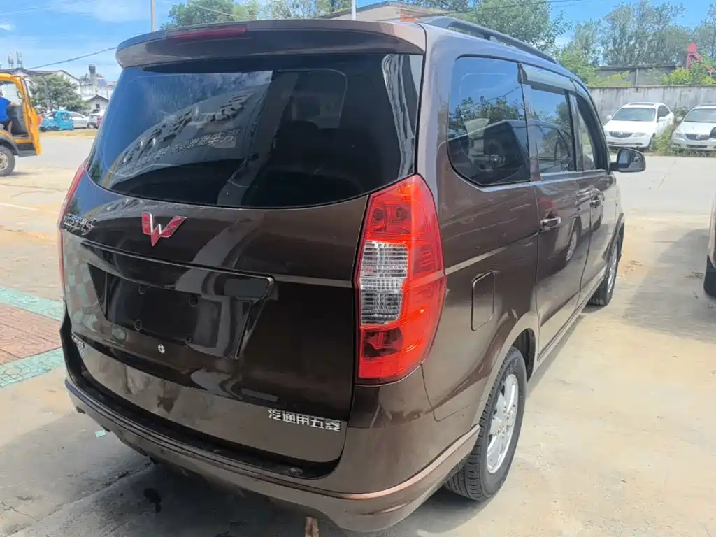 Wuling Hongguang — миниатюра 7