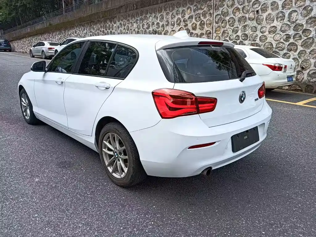 BMW 1 Series (Import) — миниатюра 4