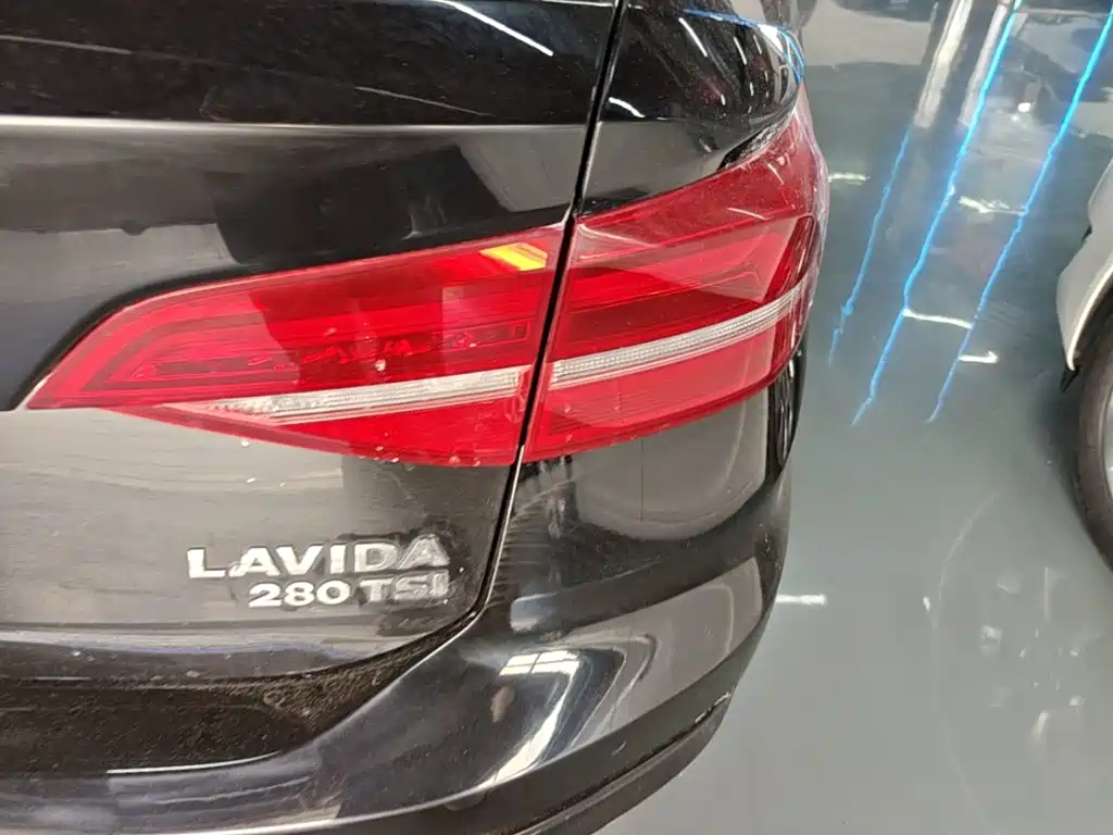 Volkswagen Lavida — миниатюра 8