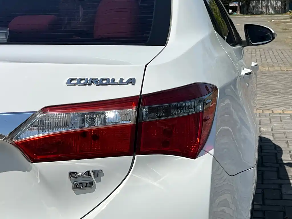 TOYOTA COROLLA