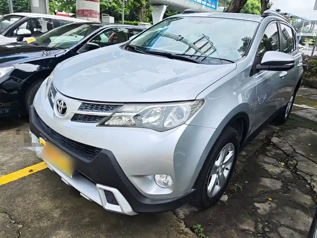 Toyota RAV4 — миниатюра 2