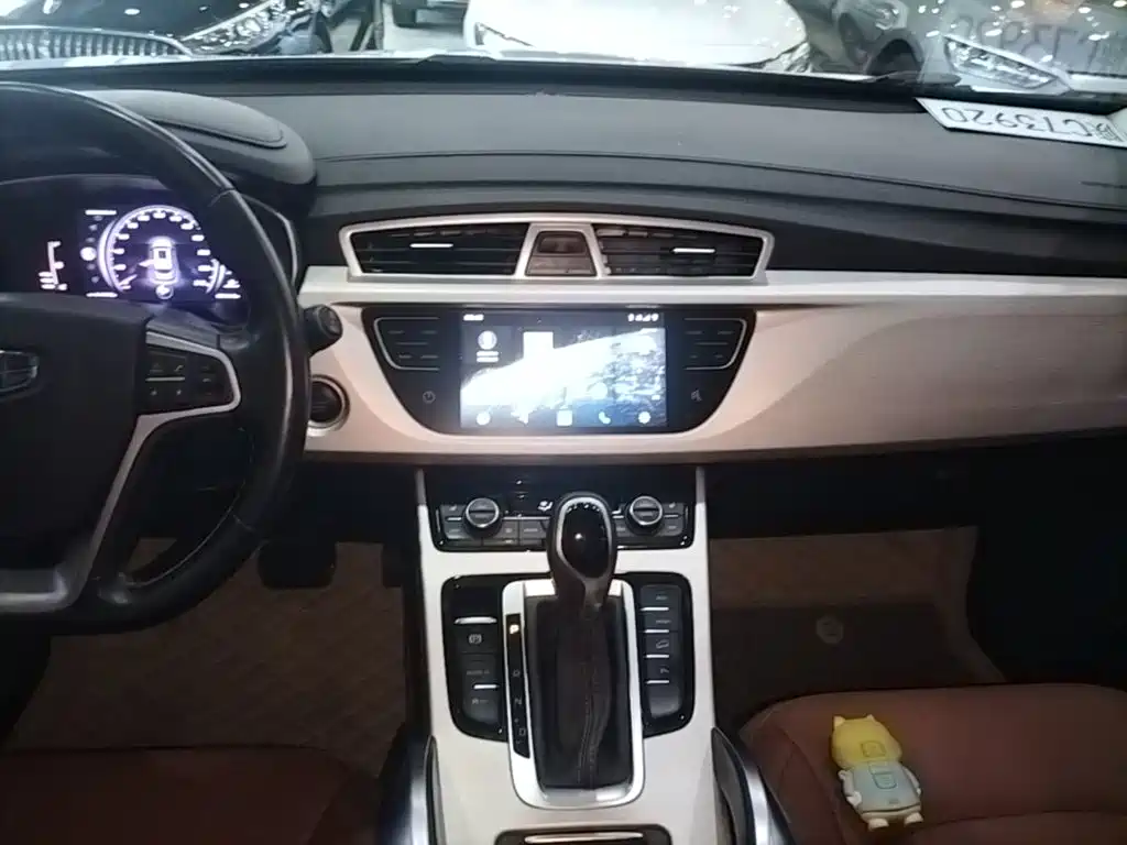 Geely Boyue — миниатюра 13