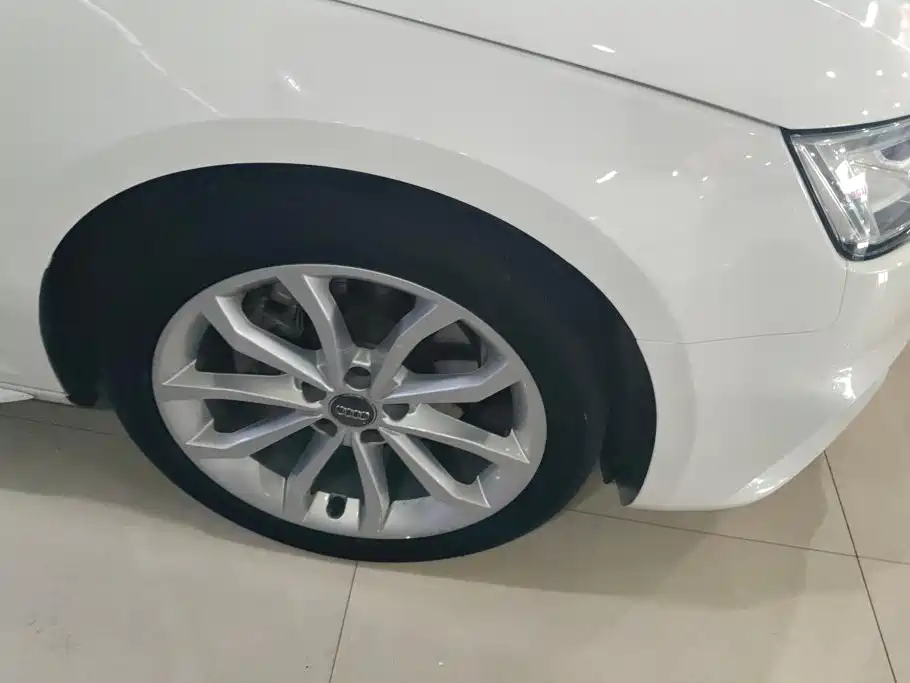 Audi A4L — миниатюра 5