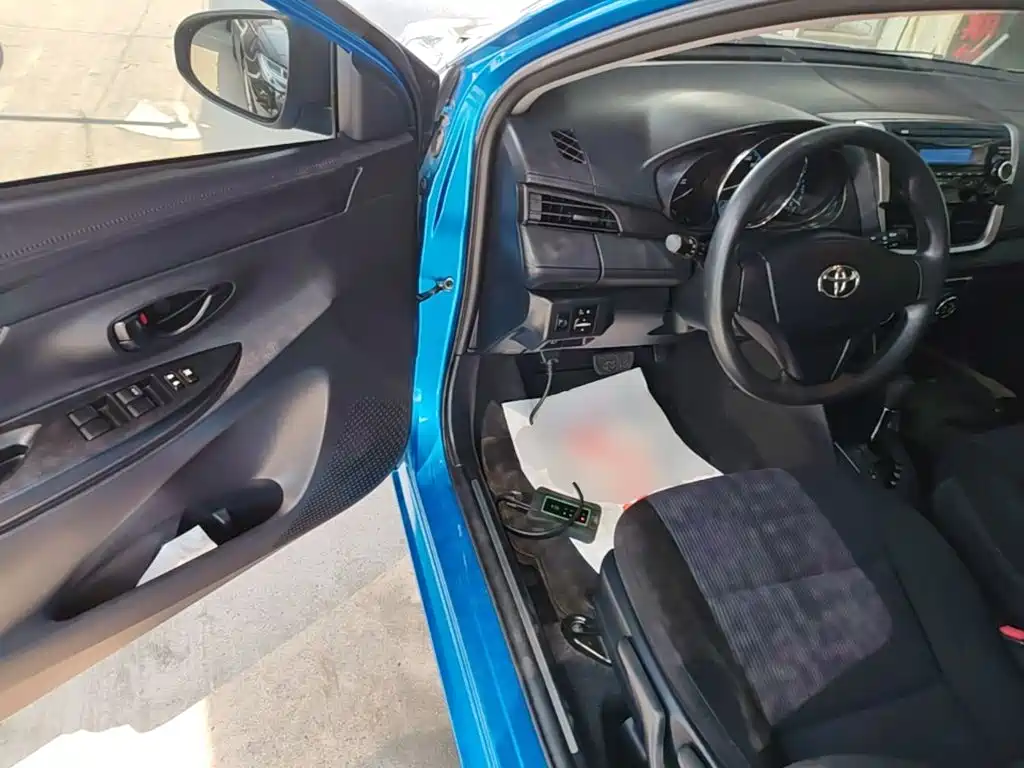 Toyota Yaris L — миниатюра 16