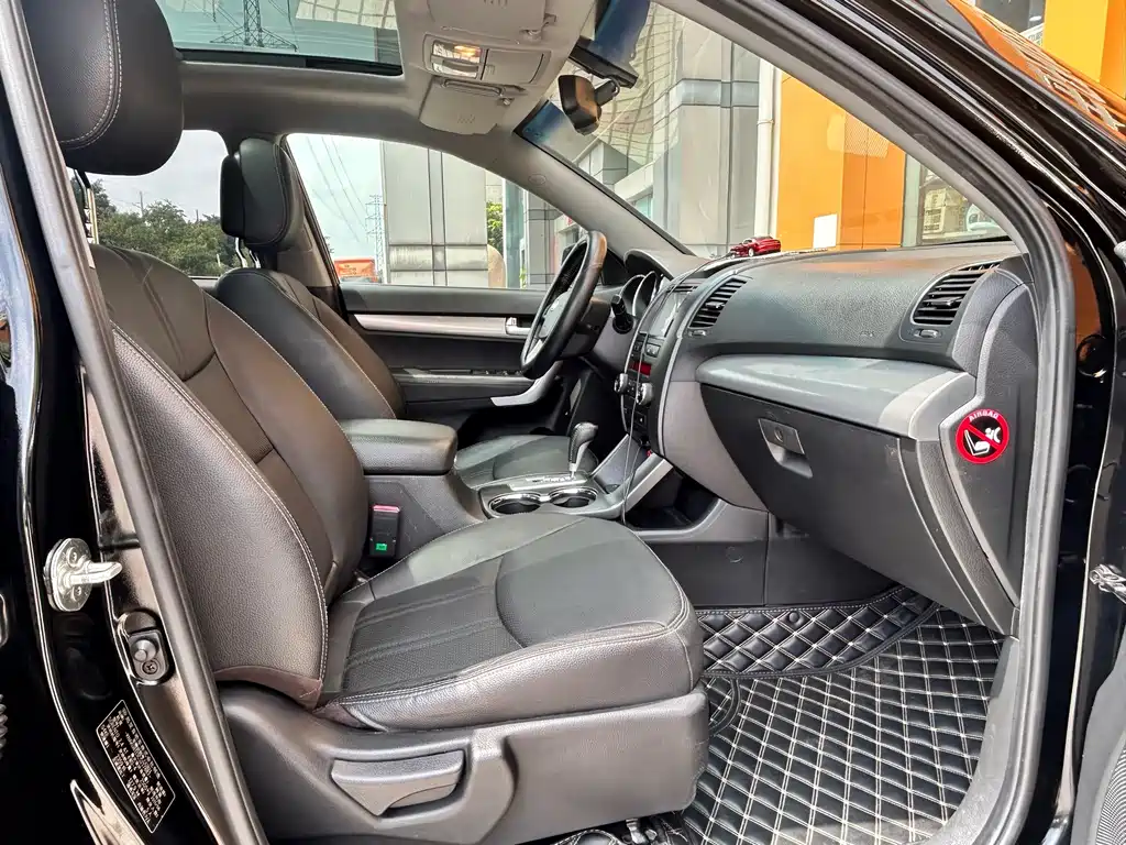 Kia Sorento — миниатюра 11