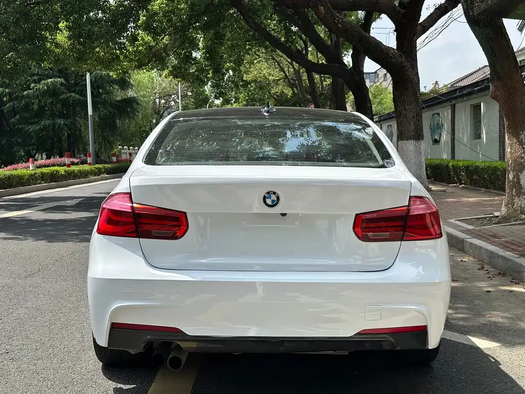 BMW 3 Series — миниатюра 17