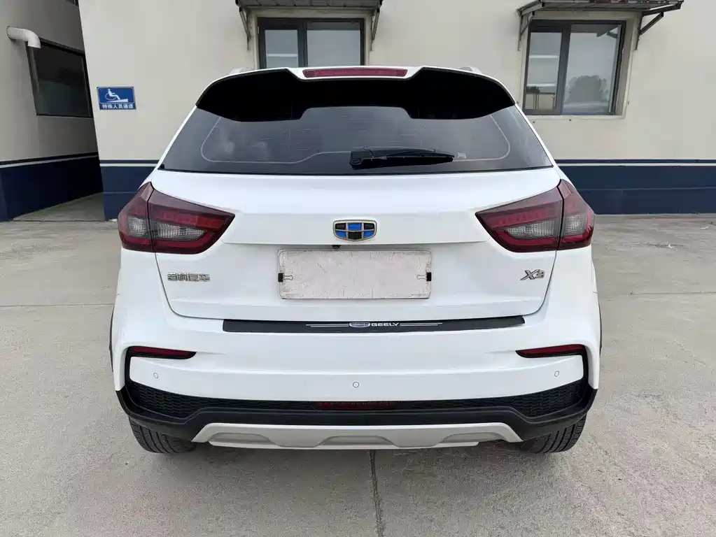 Geely Vision X3 — миниатюра 5