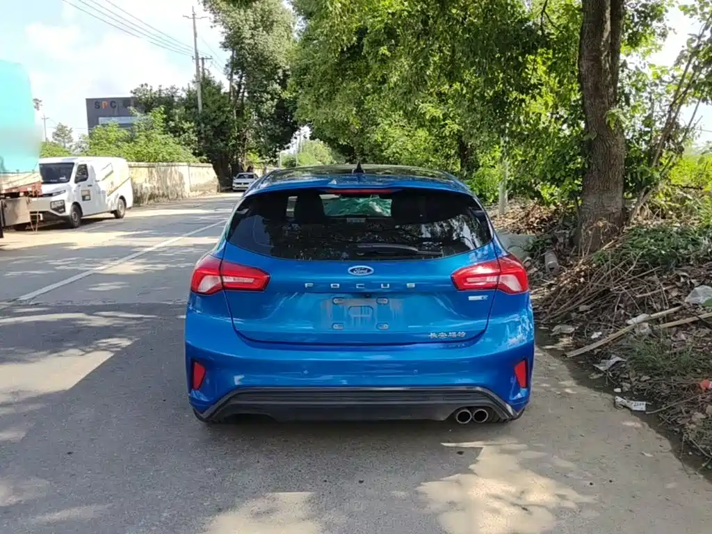 Ford Focus — миниатюра 6
