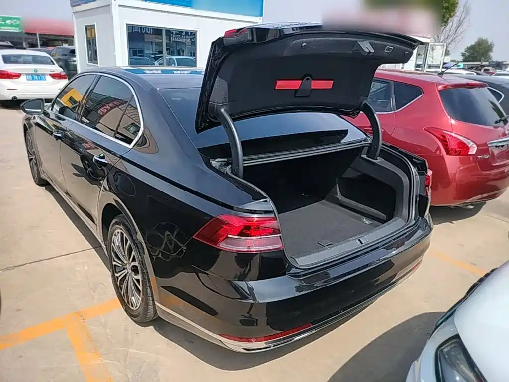 Volkswagen Phideon — миниатюра 19