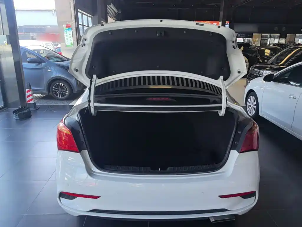 Hyundai Mistra — миниатюра 19
