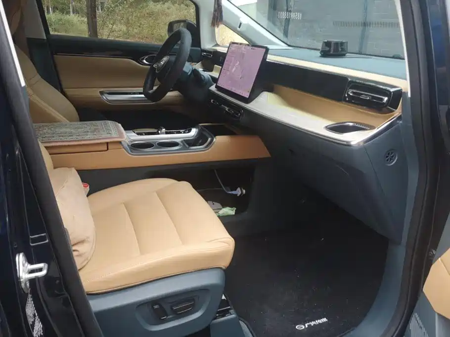 GAC Motor Trumpchi E8 PHEV — миниатюра 8