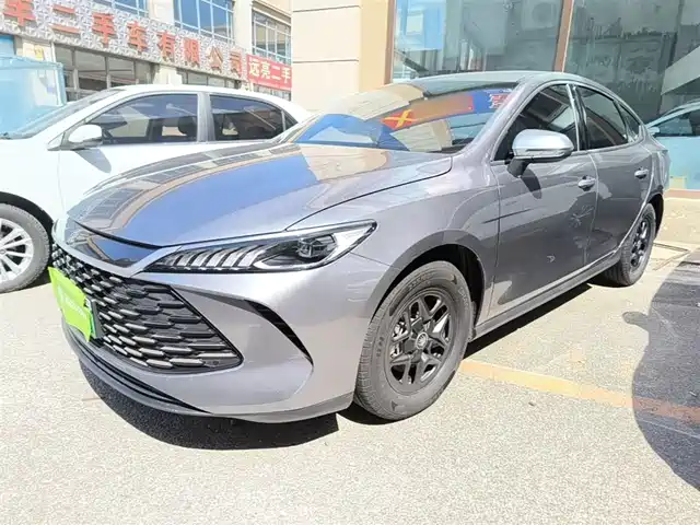 2025 BYD Qin