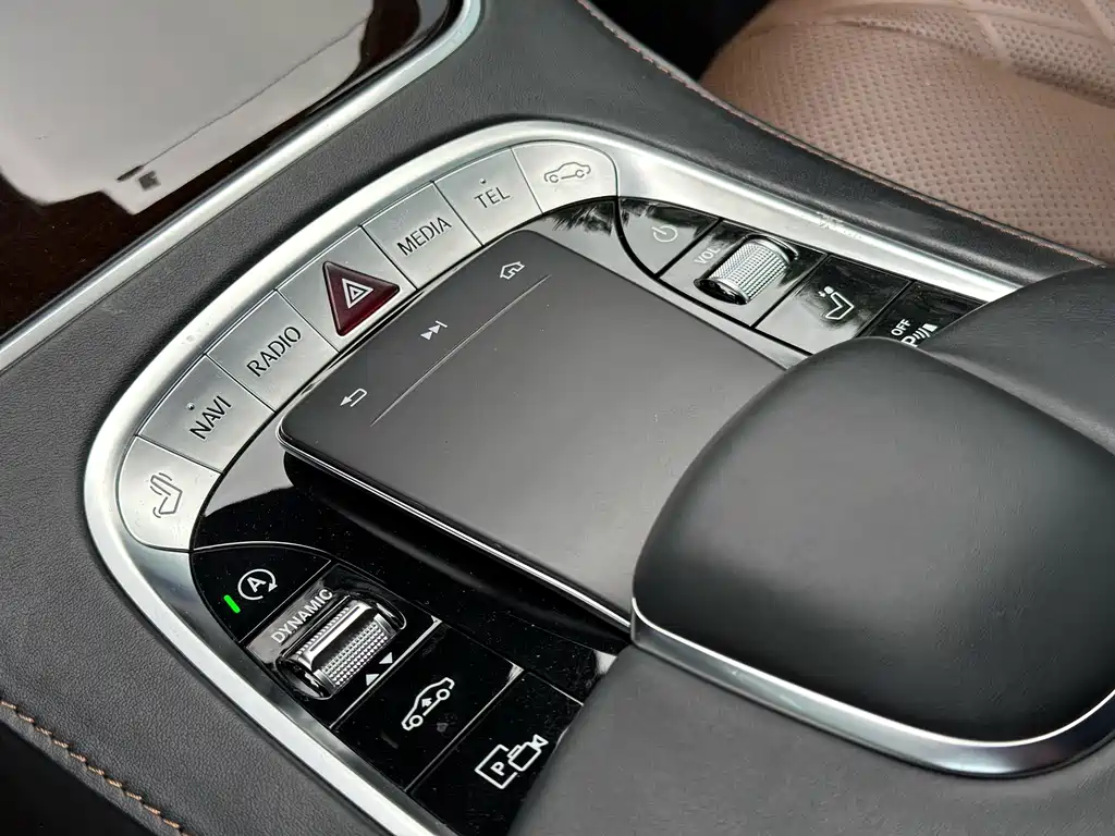 Mercedes-Benz S-Class — миниатюра 17