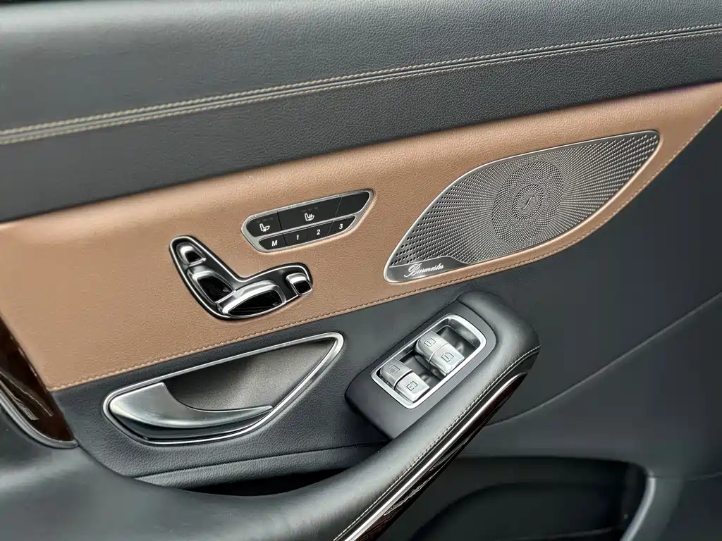 Mercedes-Benz S-Class — миниатюра 26