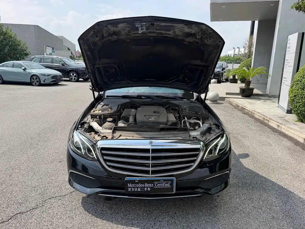 Mercedes-Benz E-Class — миниатюра 19