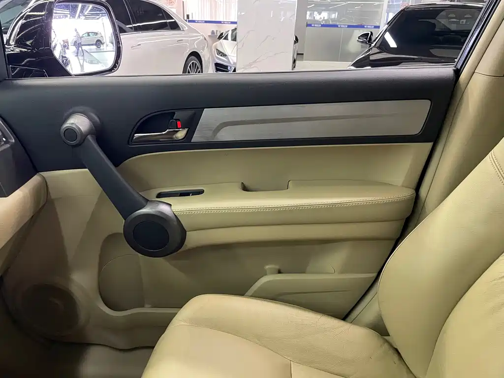 Honda CR-V — миниатюра 18