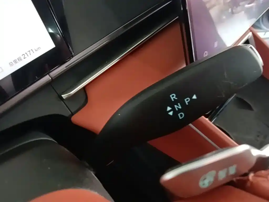 BYD Tang L — миниатюра 14