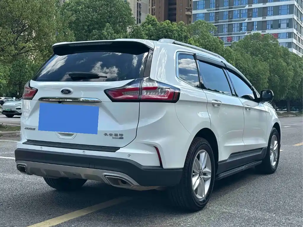 Ford Edge — миниатюра 8
