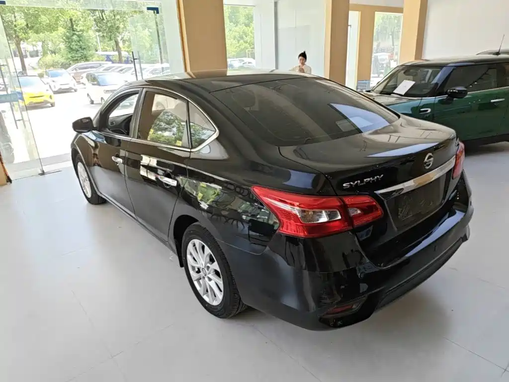 Nissan Sylphy — миниатюра 5
