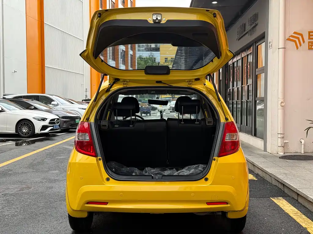 Honda Fit 2011 1.3L AT Comfort
