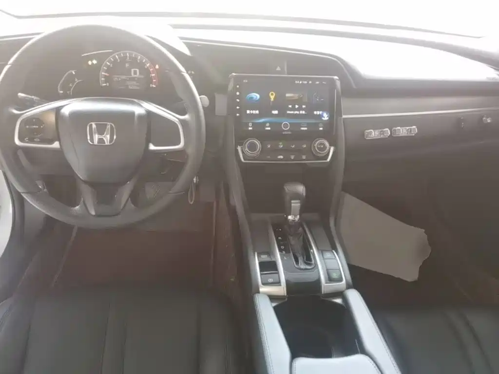 Honda Civic — миниатюра 10