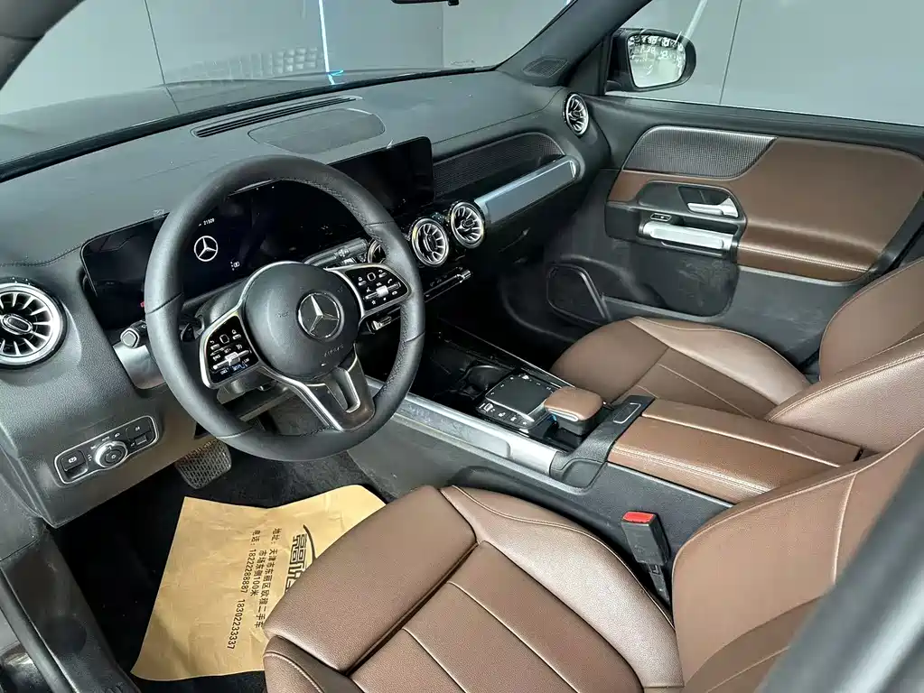 Mercedes-Benz GLB — миниатюра 11