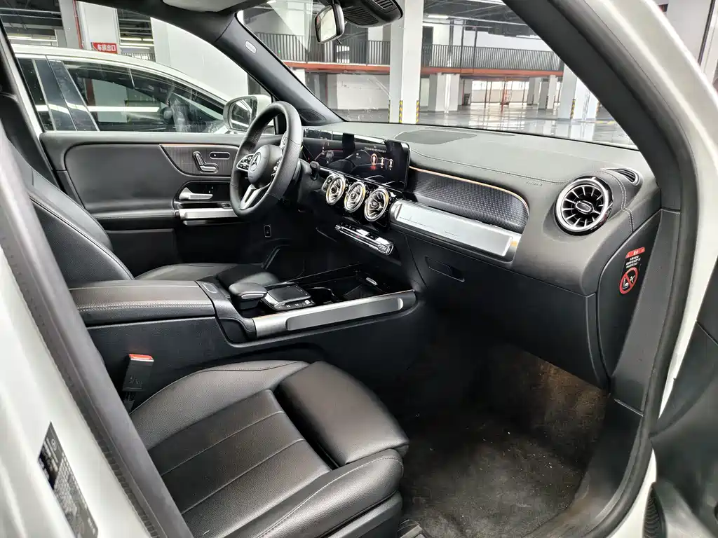 Mercedes-Benz EQB — миниатюра 7