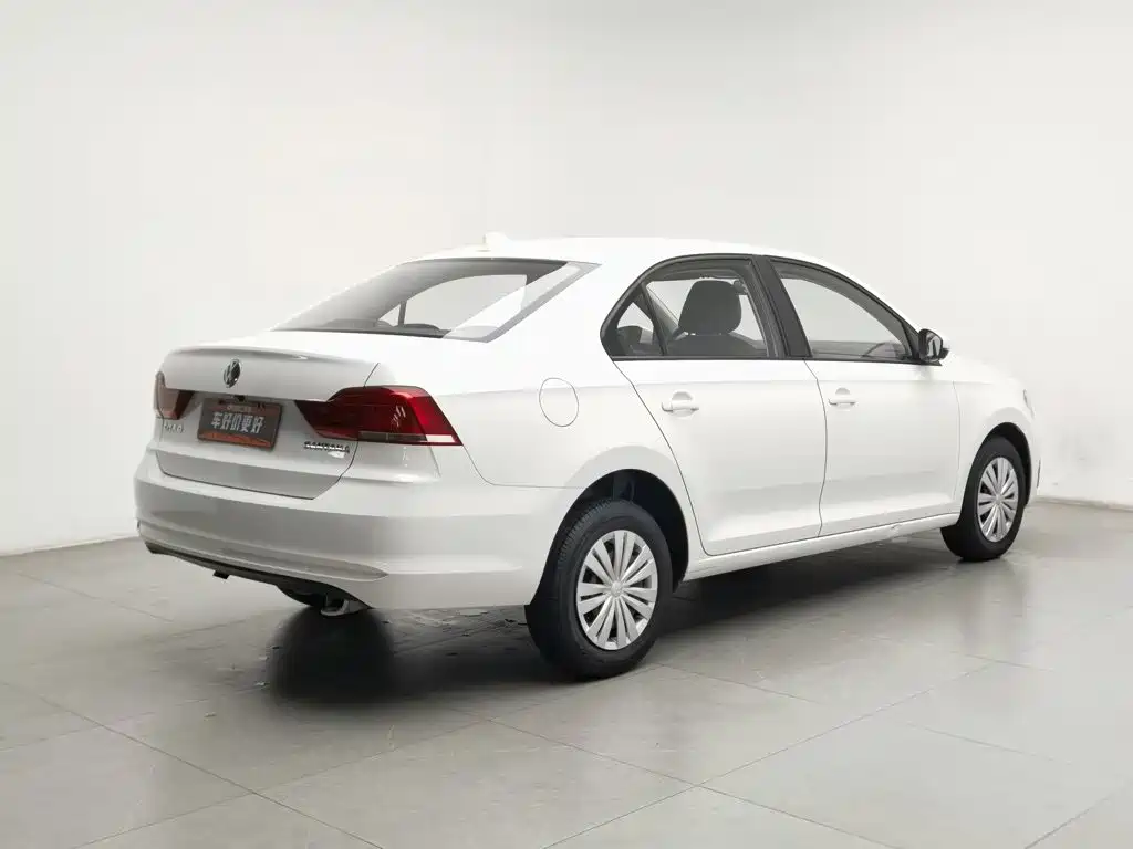 Volkswagen Santana — миниатюра 2