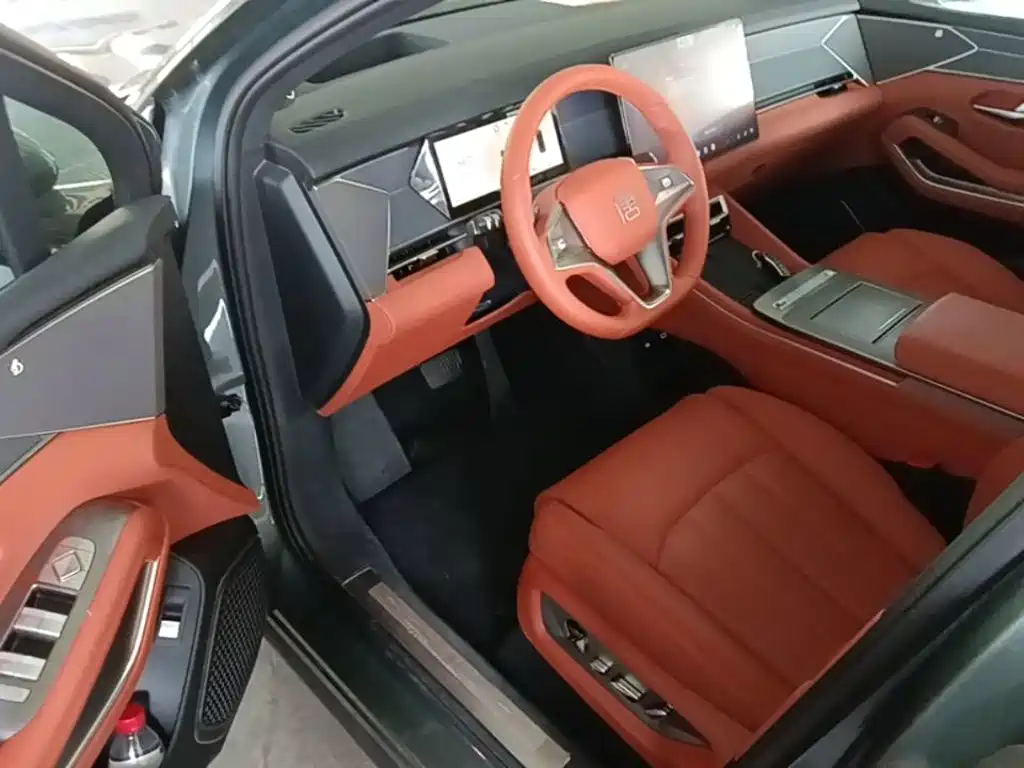 BYD Tang L — миниатюра 16