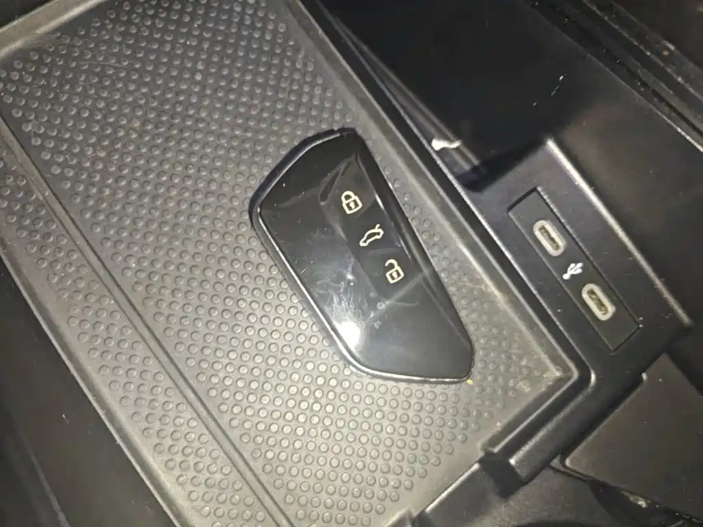 Volkswagen ID.4 X — миниатюра 9