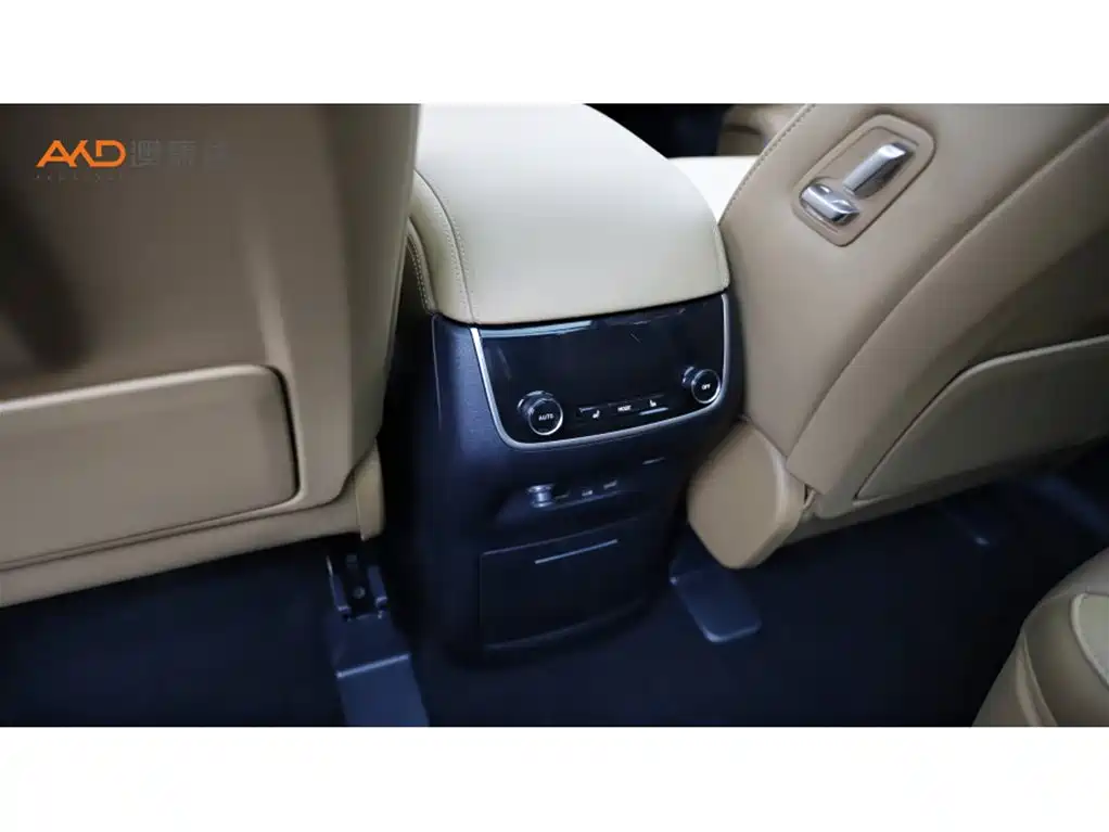 Li Auto Li ONE — миниатюра 10