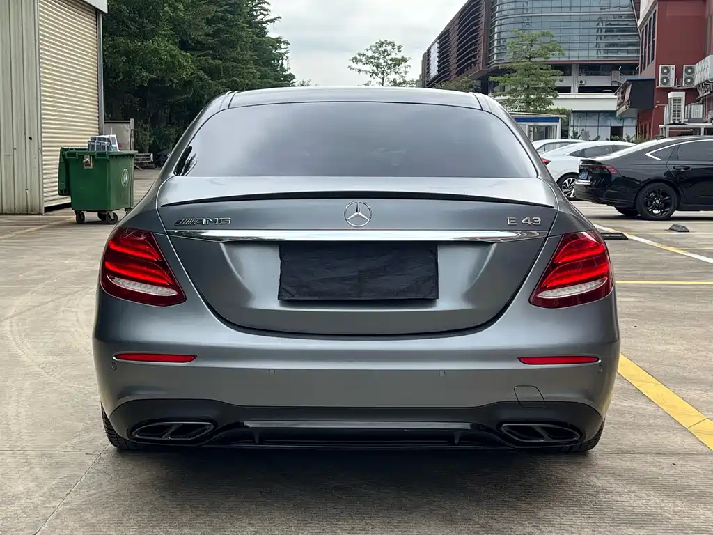 Mercedes-Benz E-Class AMG — миниатюра 4