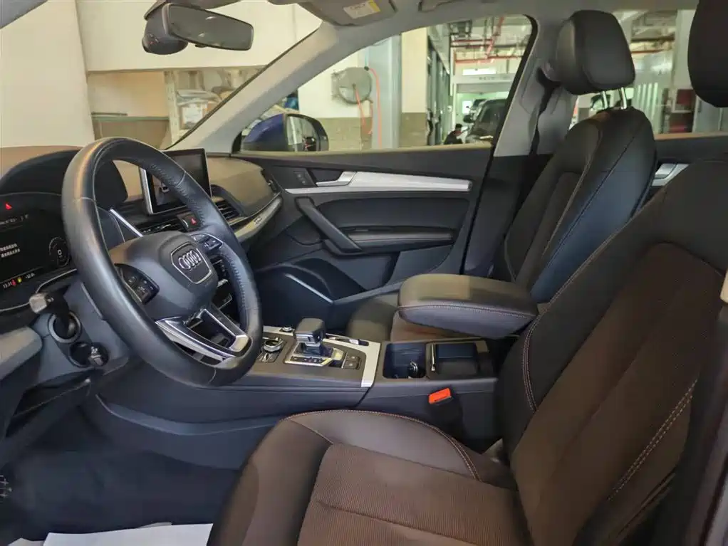 Audi Q5L 2018 40 TFSI Fashion V