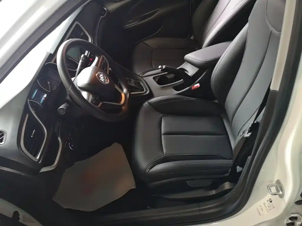 Buick Excelle — миниатюра 11