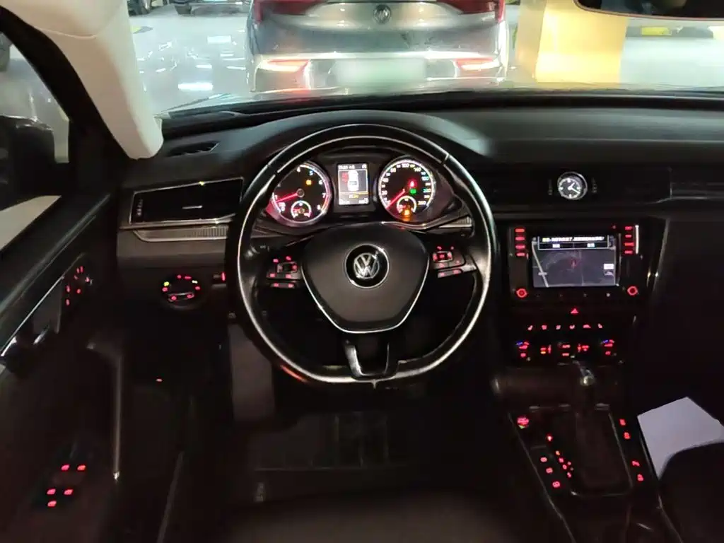 Volkswagen Passat — миниатюра 11