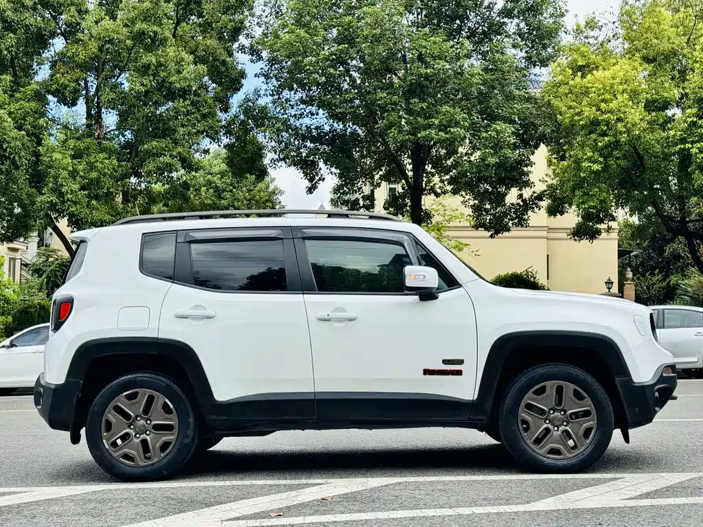 Jeep Renegade — миниатюра 20