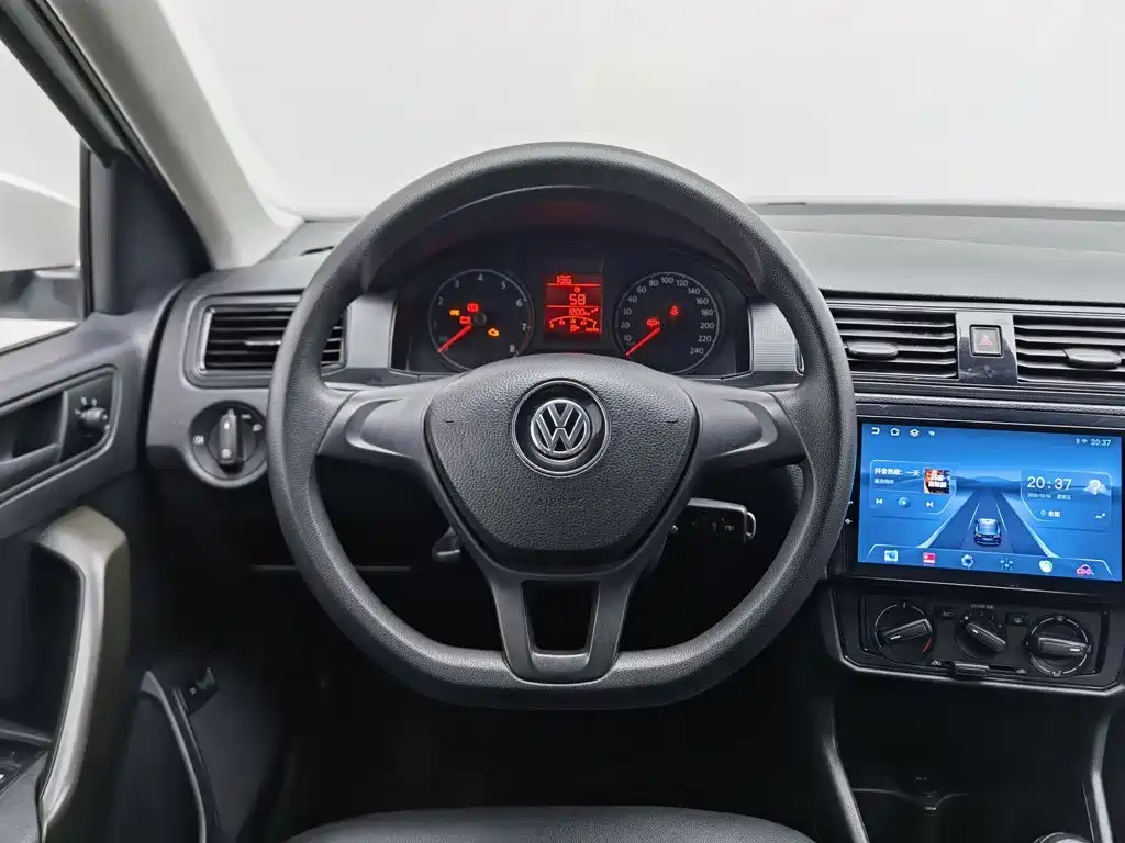 Volkswagen Santana — миниатюра 11