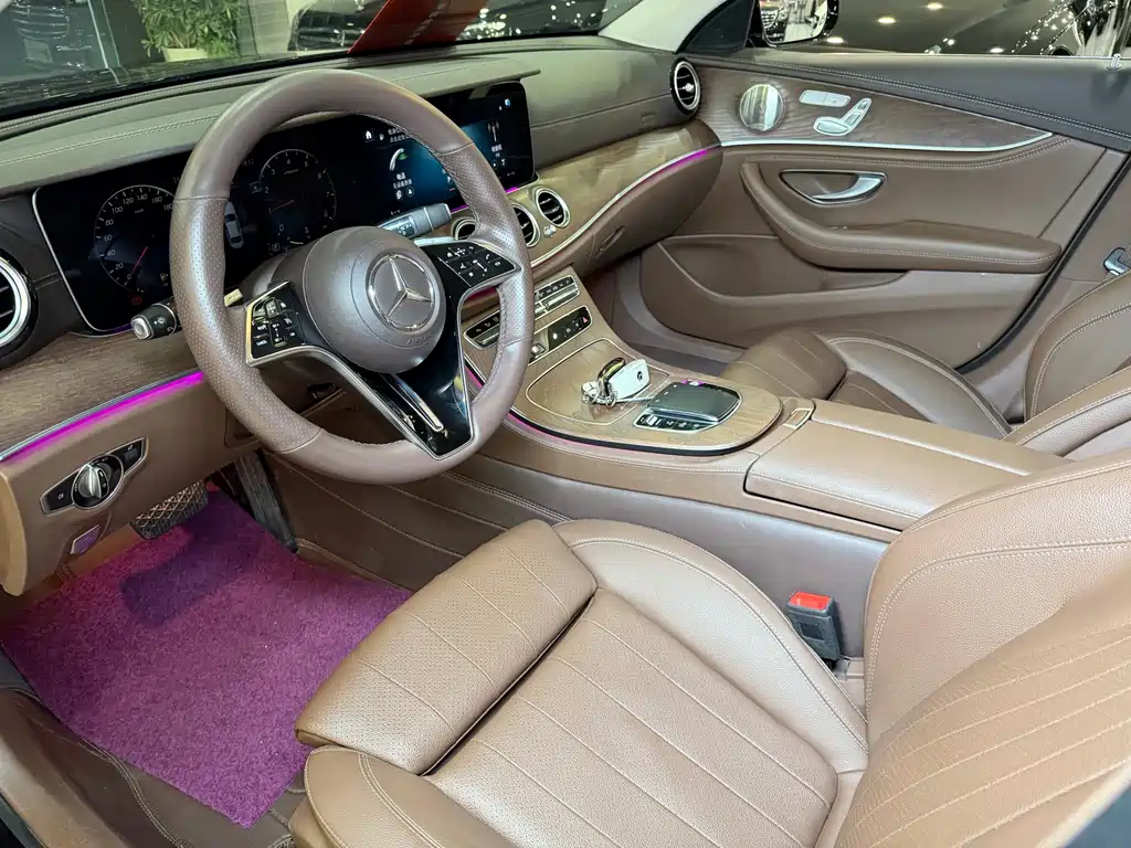 Mercedes-Benz E-Class — миниатюра 8