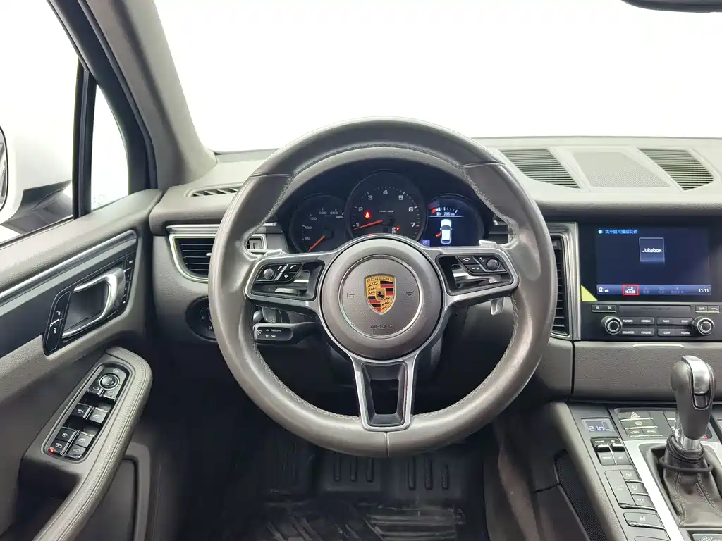 Porsche Macan — миниатюра 9