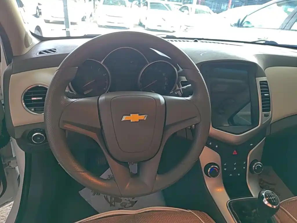Chevrolet Cruze — миниатюра 11
