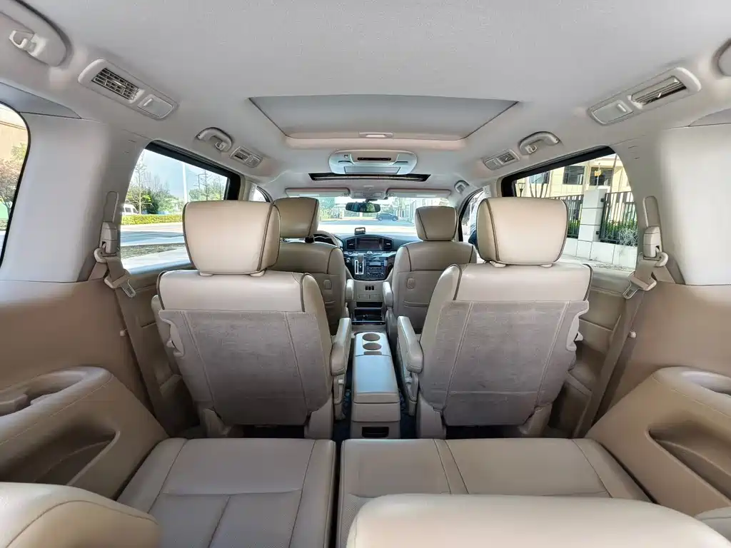 Nissan Quest — миниатюра 7