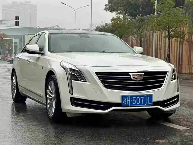 CADILLAC CT6