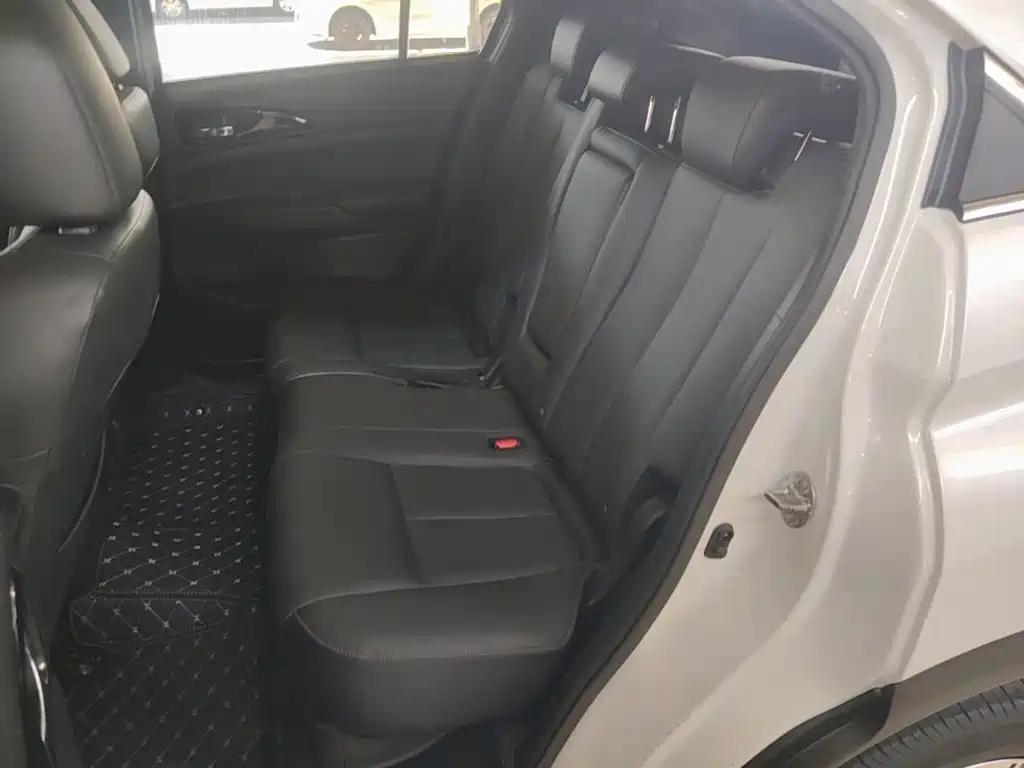 Mitsubishi Eclipse Cross — миниатюра 17