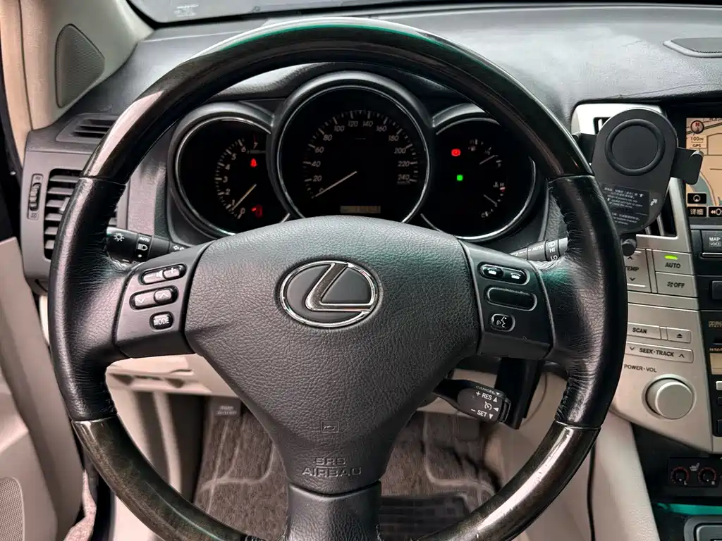 Lexus RX Classic — миниатюра 17