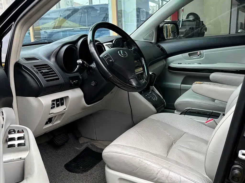Lexus RX Classic — миниатюра 7