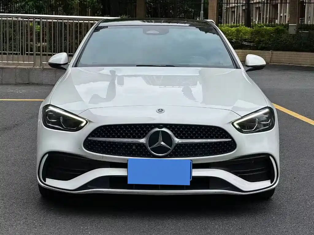 Mercedes-Benz C-Class — миниатюра 2