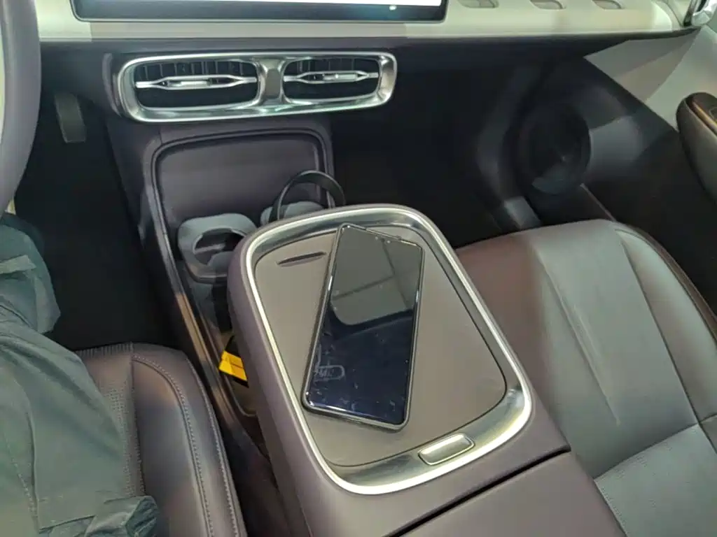 Leapmotor Leapmotor B10 — миниатюра 14
